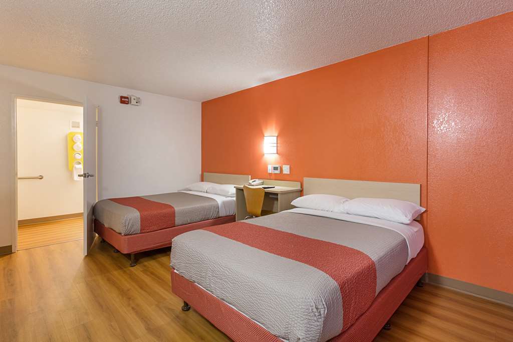 Motel 6-North Palm Springs, Ca - North Room photo