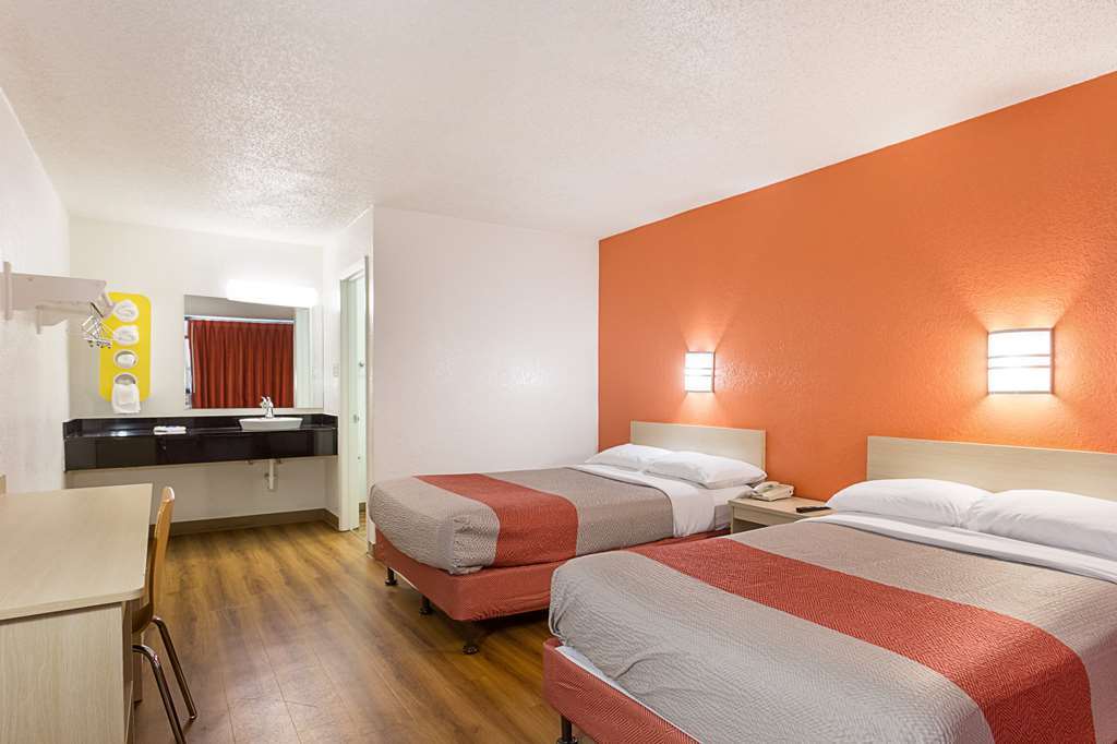 Motel 6-North Palm Springs, Ca - North Room photo
