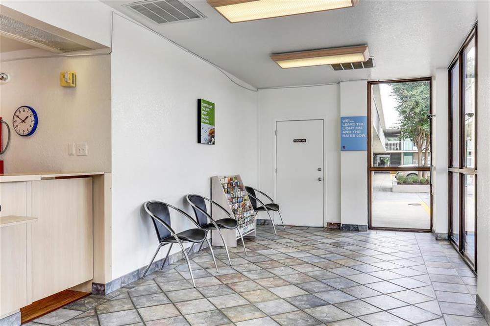 Motel 6-North Palm Springs, Ca - North Interior photo