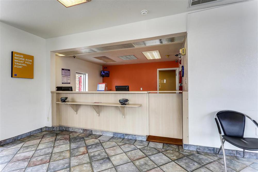 Motel 6-North Palm Springs, Ca - North Interior photo